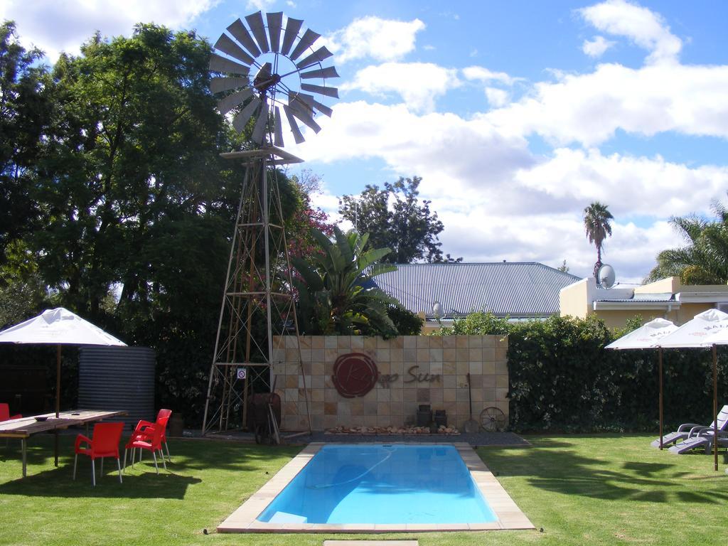 Karoo Sun Pensión Oudtshoorn Exterior foto